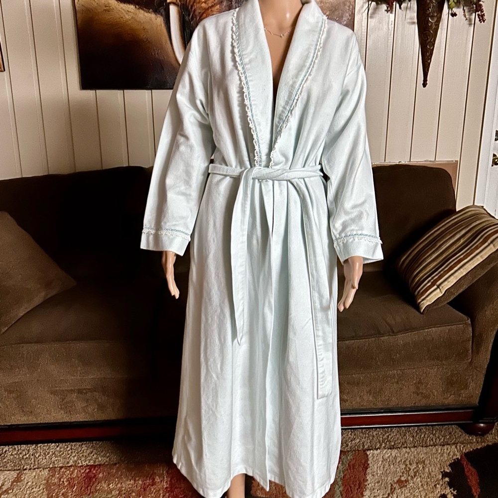Eileen West • Small • Light Blue • Maxi • Velour • Floral Lace • Robe - Picture 3 of 16